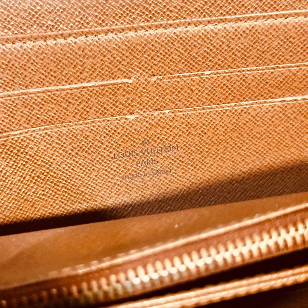 Louis Vuitton monogram zippy wallet - Picture 9 of 15